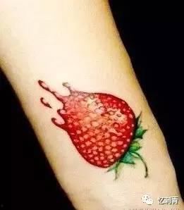 纹身网红吃瓜图片大全,揭秘娱乐圈幕后故事